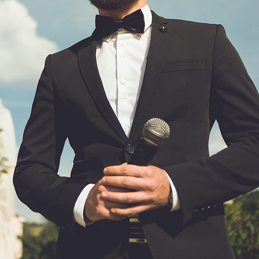 How to Write a Captivating Maid of Honor Speech