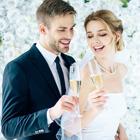 How Much Alcohol Should You Serve at Your Wedding?