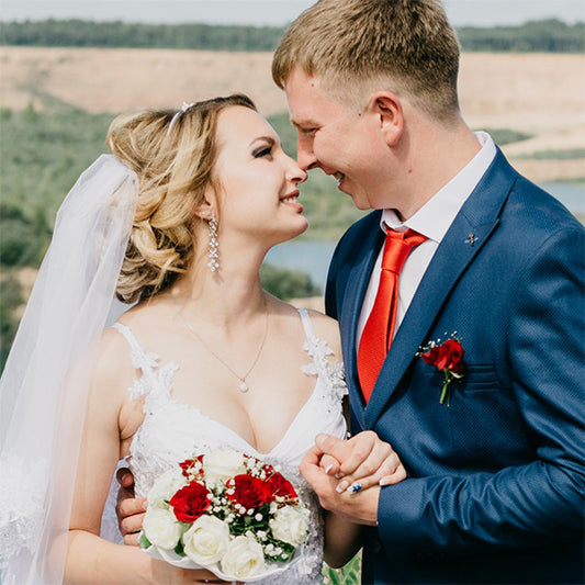 Sola Wood Flowers Or Fresh Flowers For Your Big Day?