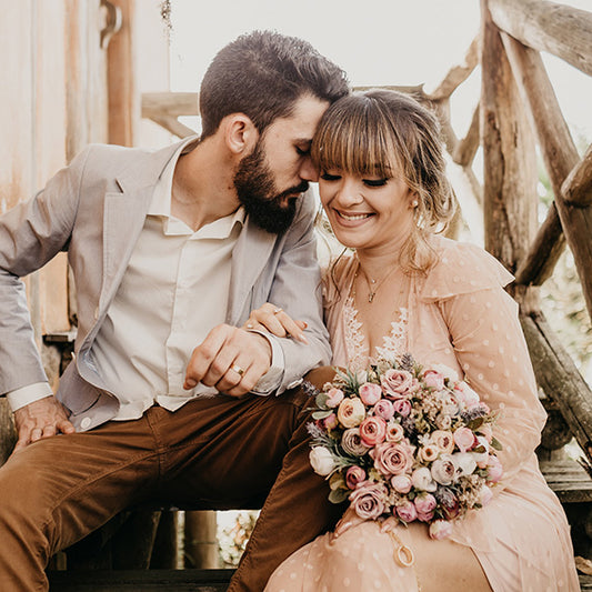 How to DIY Wedding Flowers