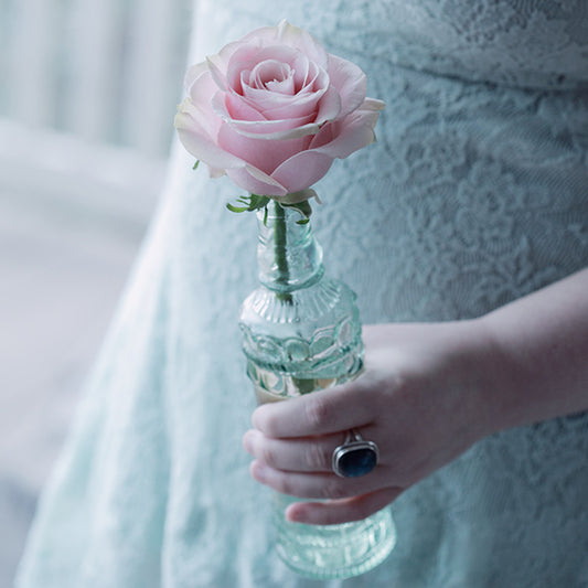 Tips to keep flowers fresh for longer time