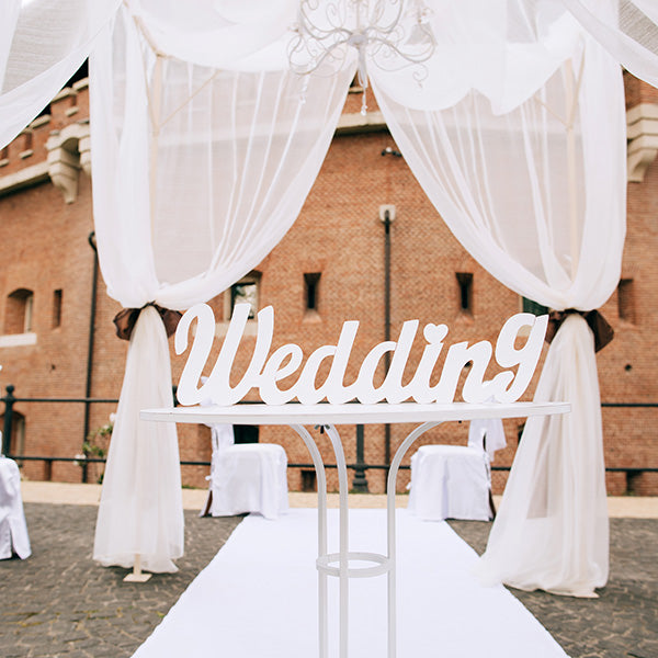 Create a DIY wedding arch with Sola flowers