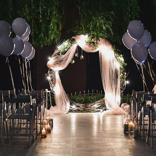 Let sola flowers incorporate into wedding decoration