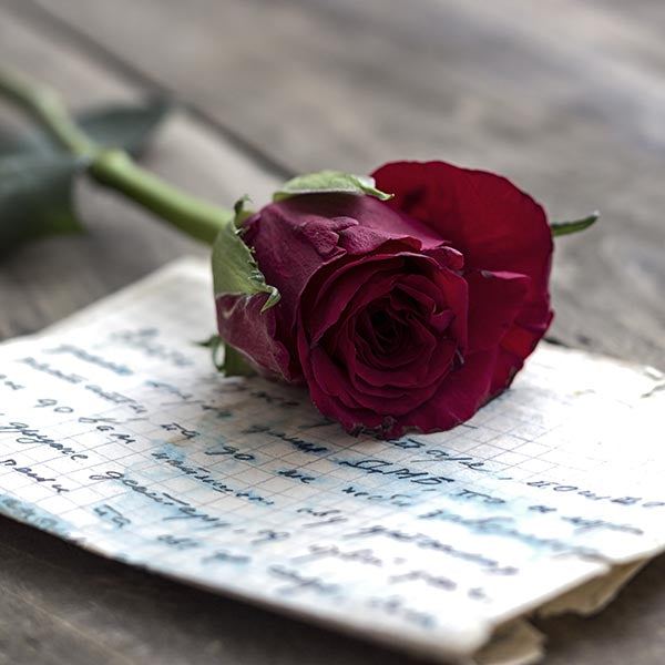 How to Write a Captivating Wedding Poem?
