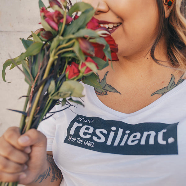 Dying sola wood flowers with glycerin