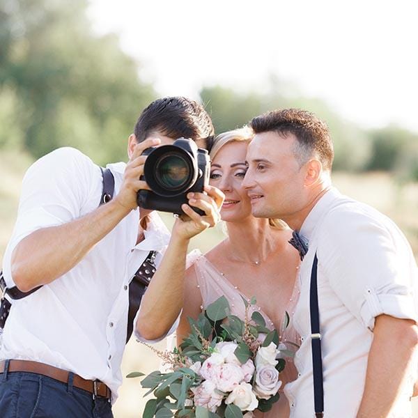 How to Choose the Perfect Wedding Photographer?